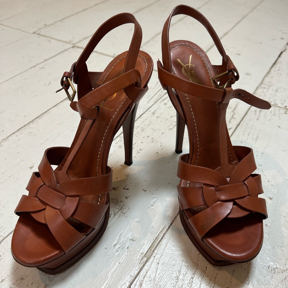 PRICE DROP ⬇️ Yves Saint Lauren Leather Platform Sandal, excellent condition!